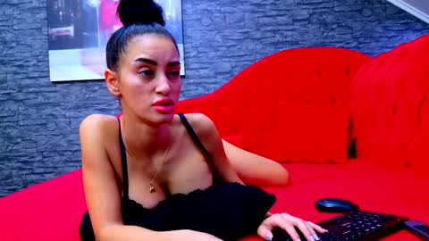 Selena Noir online show from October 17, 5:00 am