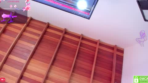 selene__lopez_ online show from May 3, 9:10 pm