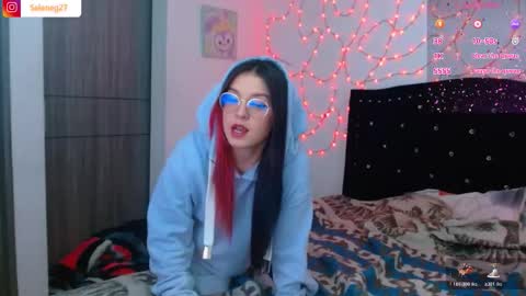 Selene G  online show from December 3, 8:37 am