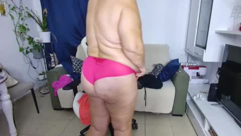 Selenna online show from April 18, 7:58 pm