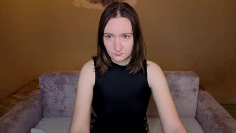 selestiasonata online show from April 18, 1:51 am