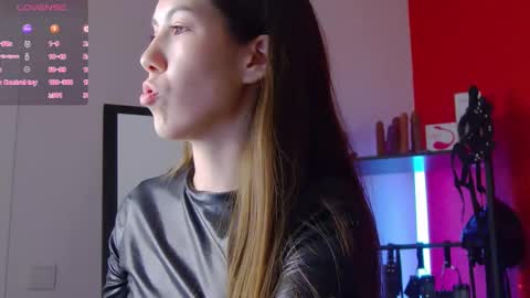 Nicole online show from November 13, 2:25 am