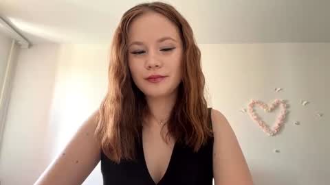 Lily online show from June 26, 5:13 am