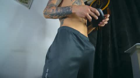 sem_alas online show from November 8, 12:35 am