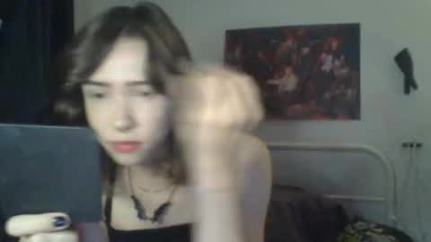 Snapshot of sendforesme chatting on October 25, 12:22 am goddess esme  online show from October 25, 12:22 am