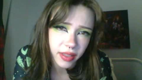 Snapshot of sendforesme chatting on January 19, 12:17 am goddess esme  online show from January 19, 12:17 am
