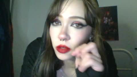 Snapshot of sendforesme chatting on January 17, 11:51 pm goddess esme  online show from January 17, 11:51 pm