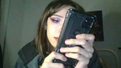 Snapshot of sendforesme chatting on January 4, 12:16 am goddess esme  online show from January 4, 12:16 am