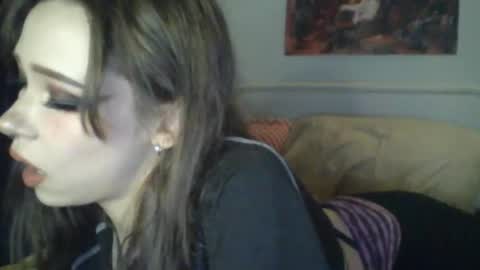 Snapshot of sendforesme chatting on March 8, 12:55 am goddess esme  online show from March 8, 12:55 am
