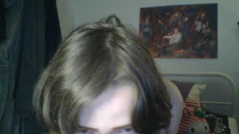 Snapshot of sendforesme chatting on October 5, 12:41 am goddess esme  online show from October 5, 12:41 am