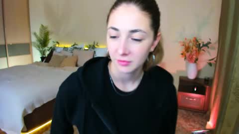 Snapshot of sensitiveheartt chatting on September 25, 8:38 pm sensitiveheartt online show from September 25, 8:38 pm