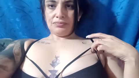 Snapshot of sensual_crital chatting on September 15, 3:52 am cristal online show from September 15, 3:52 am