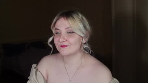 Ilona online show from February 24, 11:30 pm