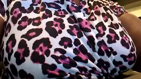 Snapshot of sensualatease chatting on September 18, 5:28 pm SensualATease online show from September 18, 5:28 pm