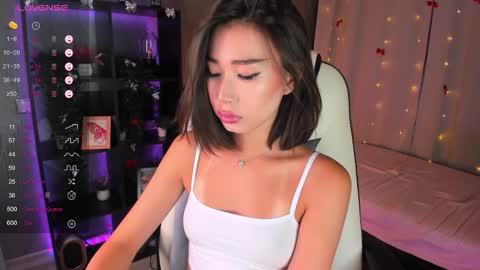 Kiki online show from March 27, 3:24 pm