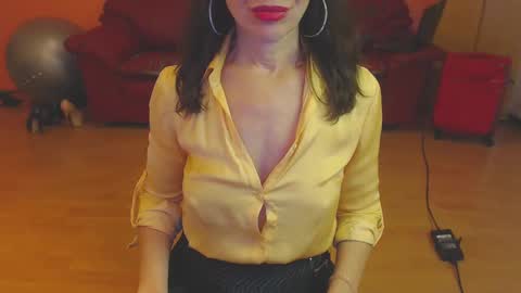 sensualmyra online show from January 4, 4:22 pm