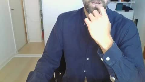 Snapshot of sensuasculine chatting on September 18, 9:46 am Matt online show from September 18, 9:46 am