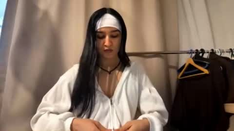 Leila online show from January 17, 12:03 pm