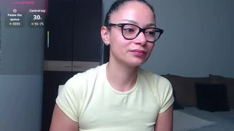 SereneSophi online show from February 6, 2:59 am