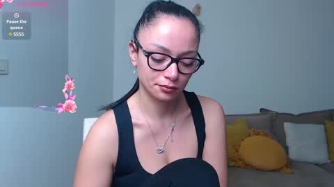 Snapshot of serenesophi chatting on February 21, 7:12 am SereneSophi online show from February 21, 7:12 am