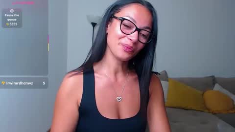 Snapshot of serenesophi chatting on September 18, 12:25 am SereneSophi online show from September 18, 12:25 am