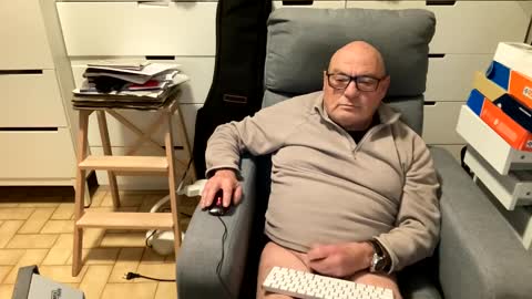 serge8413 online show from January 24, 11:12 pm