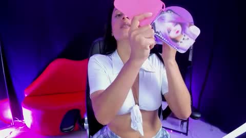 Snapshot of sesymilf chatting on October 10, 3:56 am LUCERO online show from October 10, 3:56 am