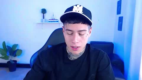 Snapshot of setthomas chatting on October 13, 3:03 pm Thomas online show from October 13, 3:03 pm