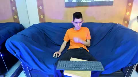 Snapshot of sexdumbi chatting on October 20, 12:43 pm sexdumbi online show from October 20, 12:43 pm