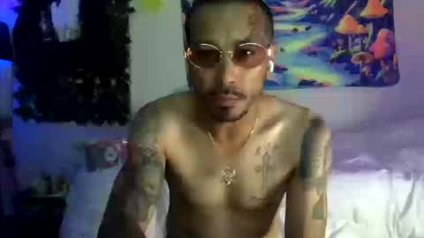 Snapshot of sexgodxxxgod chatting on October 14, 7:06 pm xxx God online show from October 14, 7:06 pm