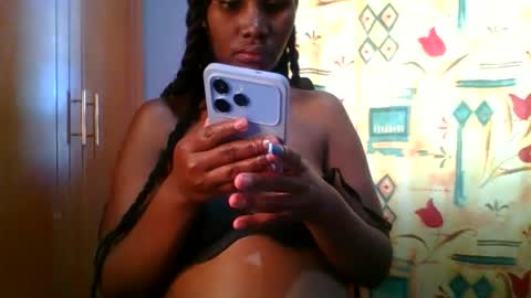 Snapshot of sexie_love chatting on October 12, 7:23 am Nancy online show from October 12, 7:23 am
