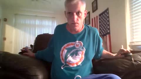 sexisgood0 online show from April 19, 12:06 pm