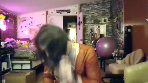 sexiwhiskey699 online show from February 18, 5:07 am