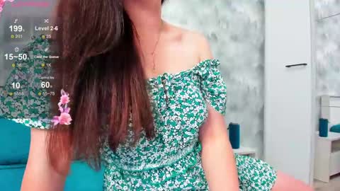 Snapshot of sexkarina1 chatting on March 5, 11:28 am Sex Kari online show from March 5, 11:28 am