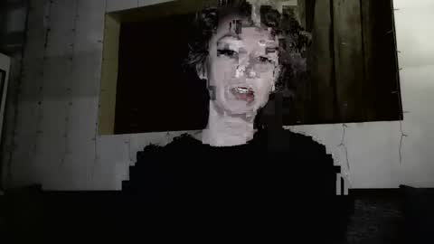 Snapshot of sexnchocolate chatting on February 19, 3:17 am Trixy Rose online show from February 19, 3:17 am