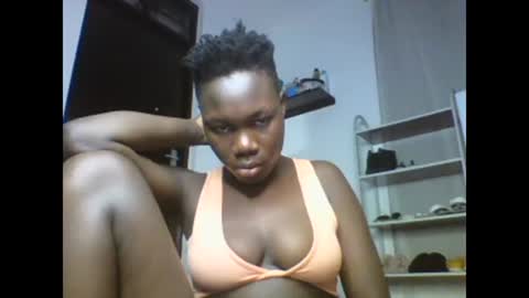 Snapshot of sexqueen02 chatting on February 27, 2:14 am sexqueen02 online show from February 27, 2:14 am