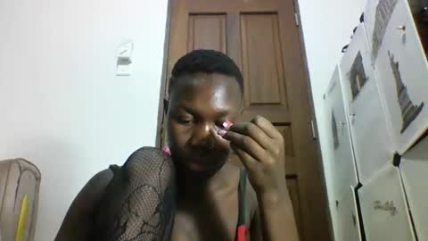 Snapshot of sexqueen02 chatting on September 14, 3:20 am sexqueen02 online show from September 14, 3:20 am