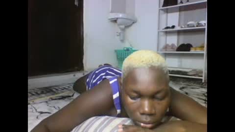 Snapshot of sexqueen02 chatting on March 3, 12:50 pm sexqueen02 online show from March 3, 12:50 pm