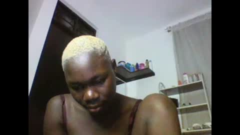 Snapshot of sexqueen02 chatting on March 5, 12:16 am sexqueen02 online show from March 5, 12:16 am