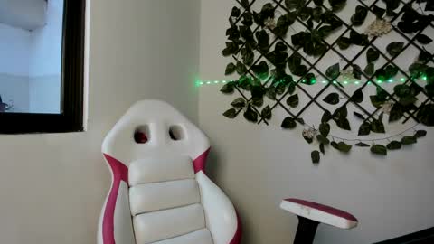 Snapshot of sexual_addiction chatting on February 10, 6:56 pm SARA online show from February 10, 6:56 pm