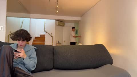 Andrea online show from April 12, 5:28 pm