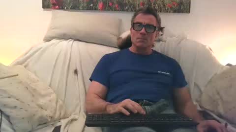 Sexurbation online show from May 12, 8:29 pm