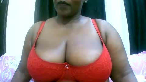 sexxi_ebony online show from May 24, 12:45 pm