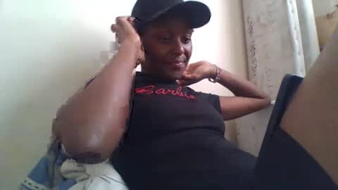 Snapshot of sexxy_bum23 chatting on October 28, 11:33 am sexxy bum online show from October 28, 11:33 am