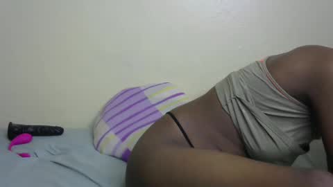 Snapshot of sexxy_bum23 chatting on February 17, 8:16 pm sexxy bum online show from February 17, 8:16 pm
