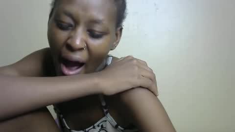 Snapshot of sexxy_bum23 chatting on February 25, 3:20 am sexxy bum online show from February 25, 3:20 am