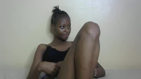 Snapshot of sexxy_bum23 chatting on February 19, 9:36 pm sexxy bum online show from February 19, 9:36 pm