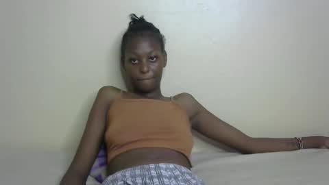 Snapshot of sexxy_bum23 chatting on February 18, 5:20 pm sexxy bum online show from February 18, 5:20 pm