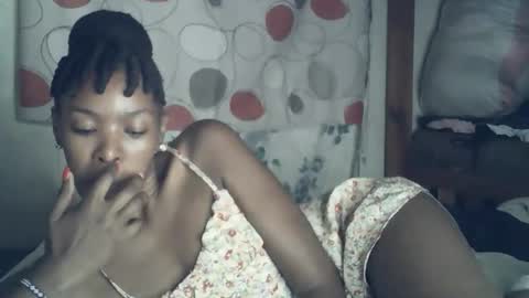 sexxy_curvy23 online show from March 4, 4:20 am