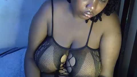 Snapshot of sexxy_mish chatting on October 7, 4:19 am sexxy_mish online show from October 7, 4:19 am